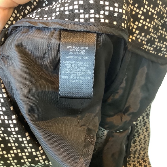 Express Columnist Woman’s Dress Pants Black/White Geometric 6R - Picture 7 of 7